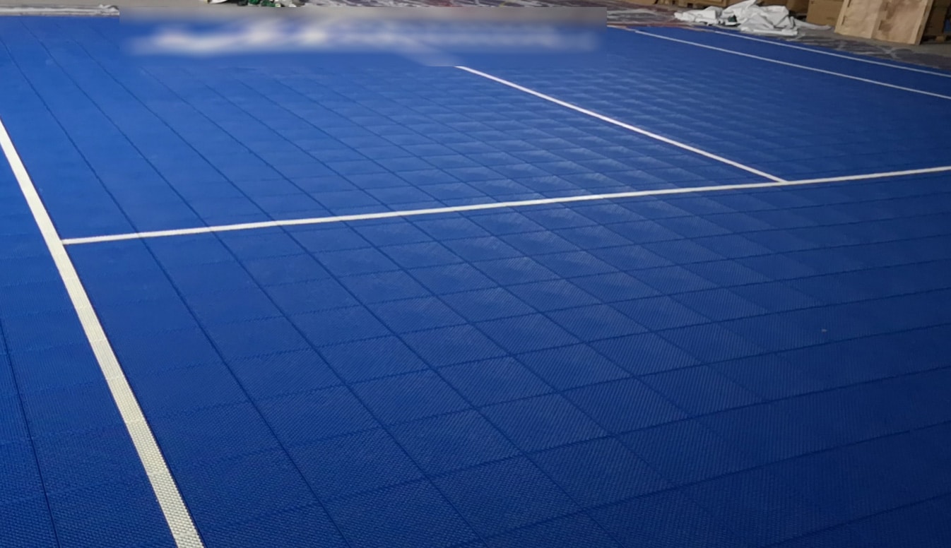 Créer ou recouvrir un terrain de tennis existant par un tout